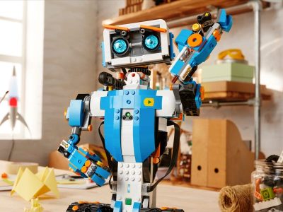 Robots-Sidekick-Tall-intro